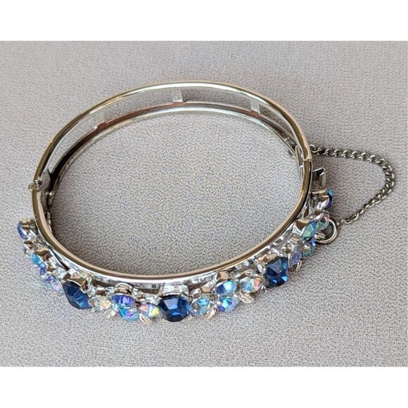 Vintage LISNER Silver Tone Blue Rhinestones AB Hinged Cuff Bracelet 6 3/4" - Picture 4 of 8